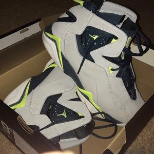 Jordan true flight size 10.5 US